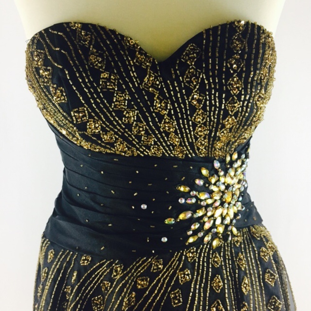 ✨Tony Bowls✨ Black and Hold Cocktail Dress - Picture 3 of 5